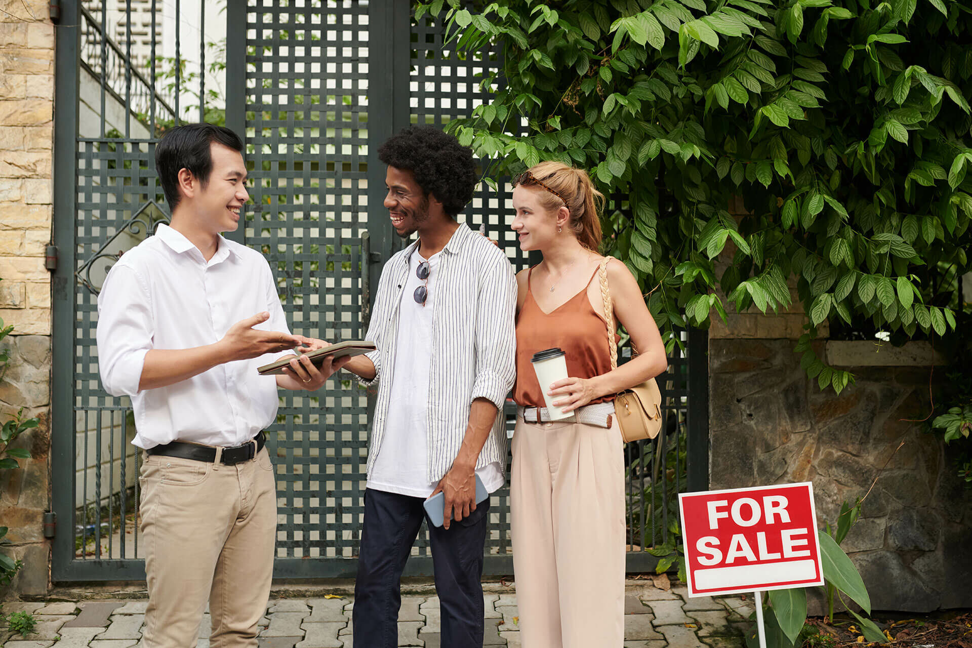 Guide Complet pour Vendre sa Propriété avec un Courtier Immobilier